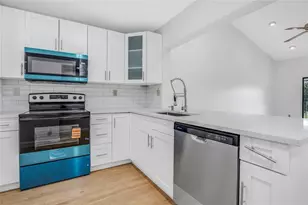 3211 S Carambola Cir S Unit, Coconut Creek, FL 33066 - Photo 6