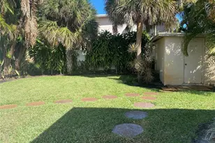 1629 NE 34th Ln, Oakland Park, FL 33334 - Photo 12