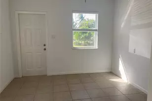 1629 NE 34th Ln, Oakland Park, FL 33334 - Photo 2