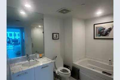 500  Brickell Ave, Unit #2308, Miami, FL 33131 - Photo 8