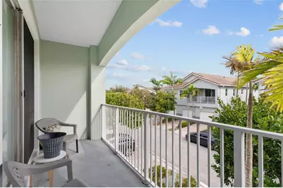 3067  Laurel Ridge Cir, Riviera Beach, FL 33404 - Photo 6