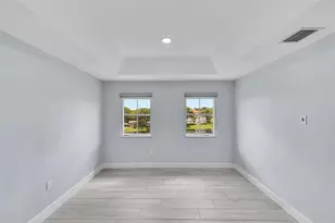 150 Jacaranda Country Club Dr, Plantation, FL 33324 - Photo 24