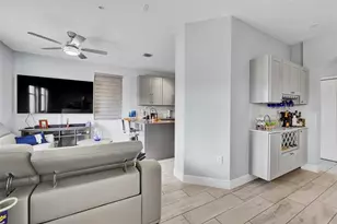 150 Jacaranda Country Club Dr, Plantation, FL 33324 - Photo 16