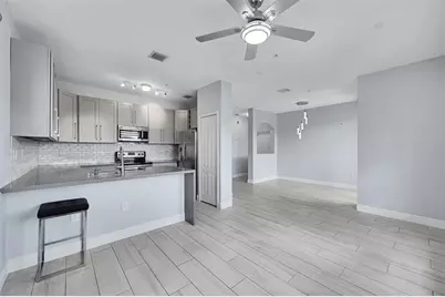 150  Jacaranda Country Club Dr, Unit #200, Plantation, FL 33324 - Photo 4