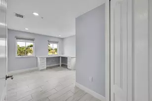 150 Jacaranda Country Club Dr, Plantation, FL 33324 - Photo 32