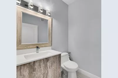 150  Jacaranda Country Club Dr, Unit #200, Plantation, FL 33324 - Photo 22