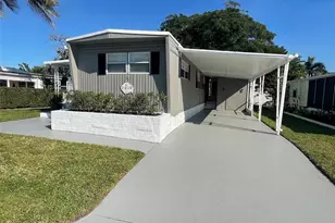 2010 SW 84th Ave, Davie, FL 33324 - Photo 2