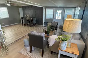 2010 SW 84th Ave, Davie, FL 33324 - Photo 6