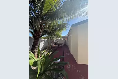 19783 NW 64th Pl, Hialeah, FL 33015 - Photo 18