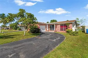 11411 NW 38th Pl, Sunrise, FL 33323 - Photo 4