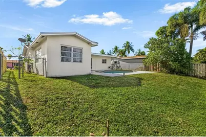 11411 NW 38th Pl, Sunrise, FL 33323 - Photo 14