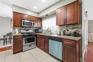 11411 NW 38th Pl, Sunrise, FL 33323 - Photo 24