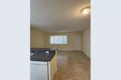 1529  Meadows Cir, Boynton Beach, FL 33436 - Photo 4