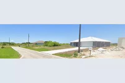 305  Song Ct, Banyan Village, FL 33935 - Photo 8