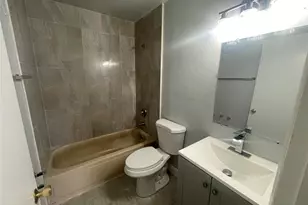 395 SW 15th St, Pompano Beach, FL 33060 - Photo 10