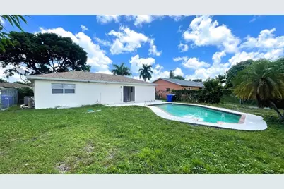 310 SW 79th Way, North Lauderdale, FL 33068 - Photo 12