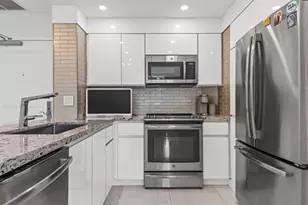 347 N New River Dr E, Fort Lauderdale, FL 33301 - Photo 4