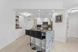 347 N New River Dr E, Fort Lauderdale, FL 33301 - Photo 2