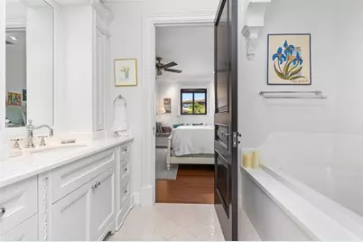 2430  Del Lago Dr, Fort Lauderdale, FL 33316 - Photo 48