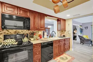 411 NW 26th Ct, Pompano Beach, FL 33064 - Photo 12