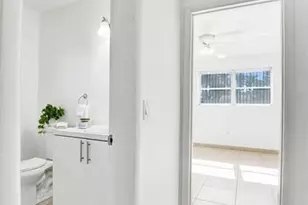 8211 NW 10th St, Pembroke Pines, FL 33024 - Photo 20