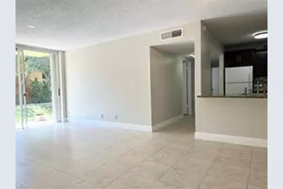 10741  Cleary Blvd, Unit #102, Plantation, FL 33324 - Photo 8