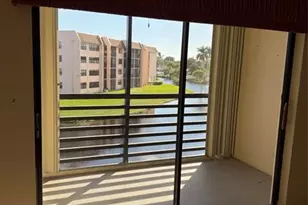 10442 Sunrise Lakes Blvd, Sunrise, FL 33322 - Photo 2