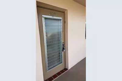 10442  Sunrise Lakes Blvd, Unit #303, Sunrise, FL 33322 - Photo 4