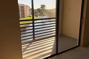 10442 Sunrise Lakes Blvd, Sunrise, FL 33322 - Photo 18