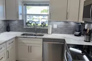 2687 Emory Dr E, West Palm Beach, FL 33415 - Photo 6