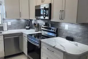 2687 Emory Dr E, West Palm Beach, FL 33415 - Photo 8