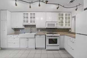 1261 NW 99th Terrace, Pembroke Pines, FL 33024 - Photo 6