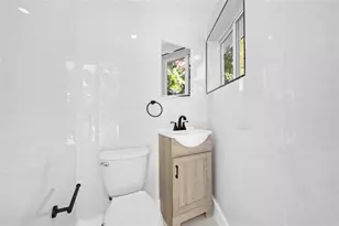 2149 NE 58th Ct, Fort Lauderdale, FL 33308 - Photo 24