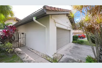 5616  Hammock Ln, Unit #114, Lauderhill, FL 33319 - Photo 4