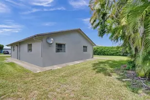 9516 NW 80th Ct, Tamarac, FL 33321 - Photo 12
