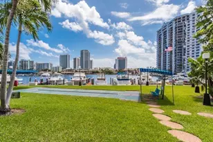 500 Three Islands Boulevard, Hallandale Beach, FL 33009 - Photo 32