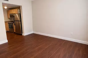 533 NE 3rd Ave, Fort Lauderdale, FL 33301 - Photo 2
