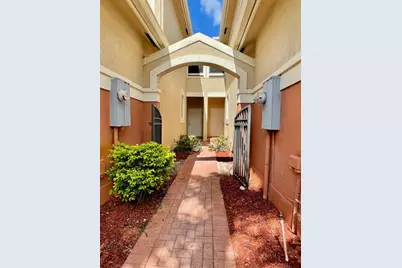 3959  Orange Tree Ln, Weston, FL 33332 - Photo 4