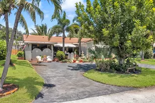 1931 NE 27th St, Lighthouse Point, FL 33064 - Photo 4