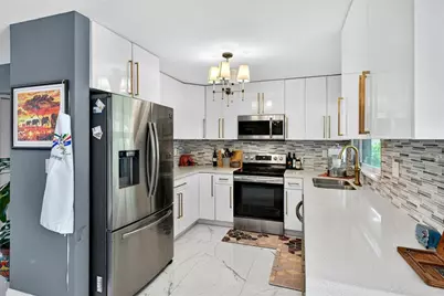 10775 NW 40th St, Coral Springs, FL 33065 - Photo 12