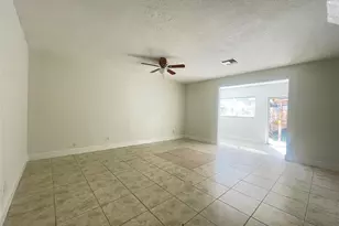 8010 SW 7th St, North Lauderdale, FL 33068 - Photo 12