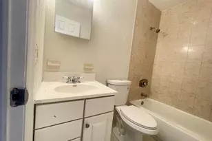 8010 SW 7th St, North Lauderdale, FL 33068 - Photo 28