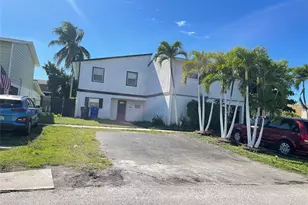 8010 SW 7th St, North Lauderdale, FL 33068 - Photo 2