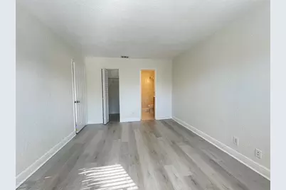 8010 SW 7th St, North Lauderdale, FL 33068 - Photo 32