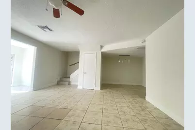 8010 SW 7th St, North Lauderdale, FL 33068 - Photo 14