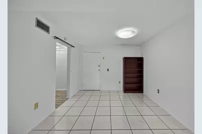7300 NW 17th St, Unit #203, Plantation, FL 33313 - Photo 10