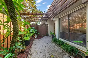 11927 SW 13th Ct #-, Davie, FL 33325 - Photo 2