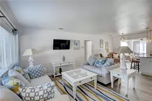 10 S Swinton Cir, Delray Beach, FL 33444 - Photo 4