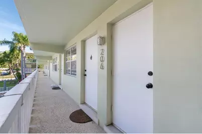 1900 NE 8th Ct, Unit #206, Fort Lauderdale, FL 33304 - Photo 4