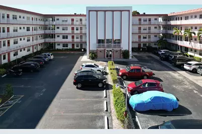 4000 NW 44th Ave, Unit #208, Lauderdale Lakes, FL 33319 - Photo 1
